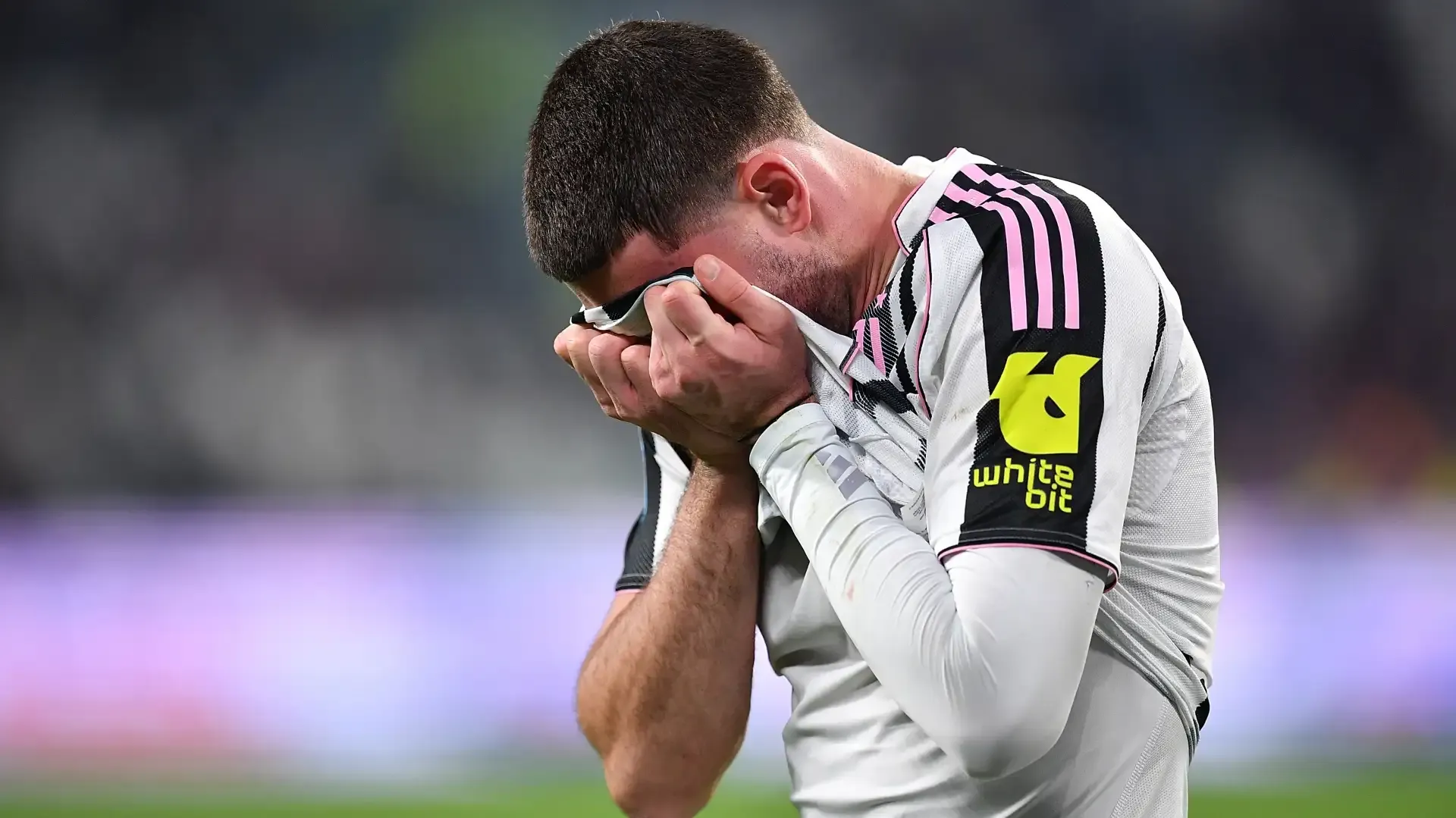 Juve, Vlahovic: si teme lungo stop, la situazione