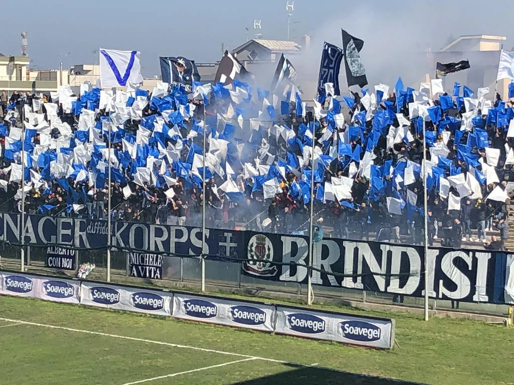 Trentatré anni in apnea. Il Brindisi al Viviani torna a respirare calcio