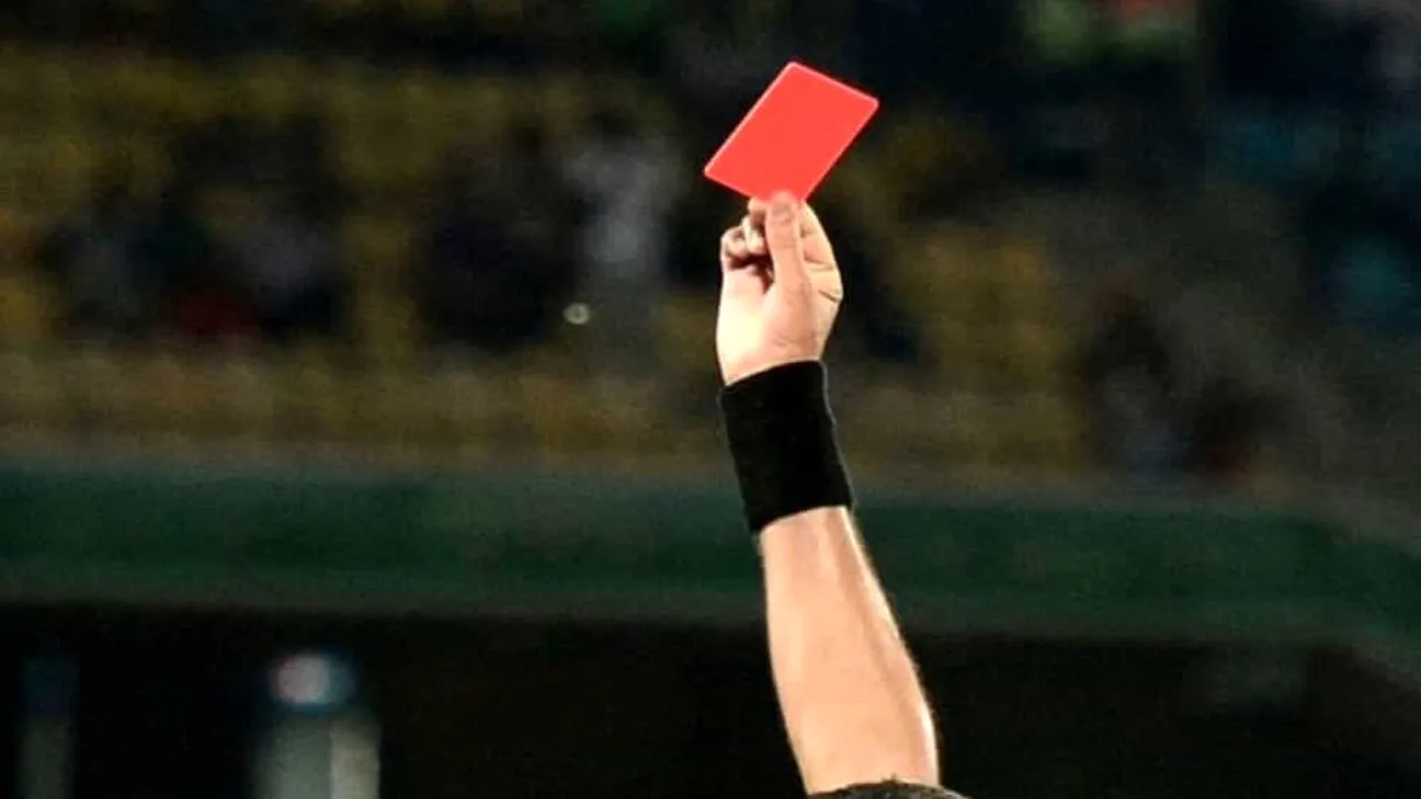 Prima categoria, l’arbitro resta a piedi: 90 minuti da dimenticare - [La storia]