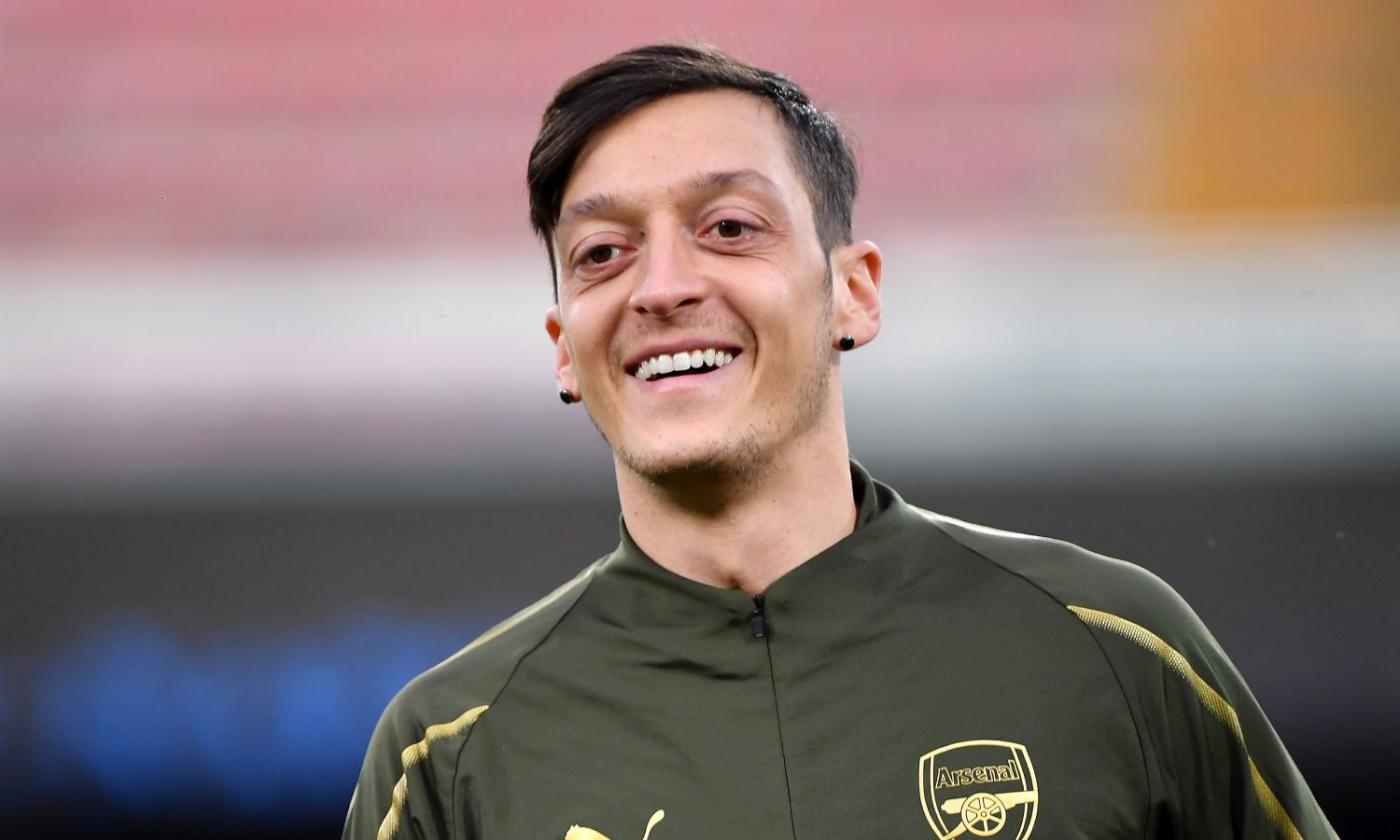 Ozil svela un retroscena: “Mourinho mi portò al Bernabeu per convincermi, mentre Guardiola…”