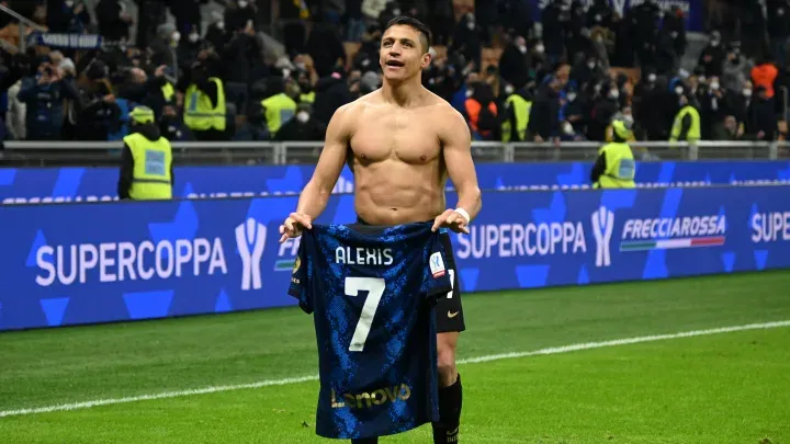 Vidal consiglia Sanchez: 'Inzaghi non ti vuole. Vai via'. Che frecciate a Lautaro e Mkhitaryan...