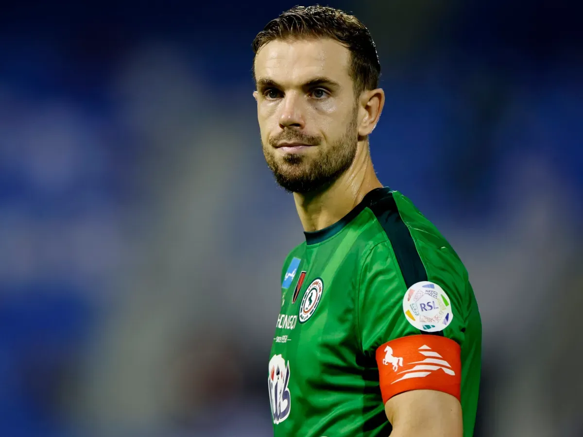 Fuga d’Arabia, ora scappano: Henderson vuole andare via, ma ci sono due problemi e una clausola