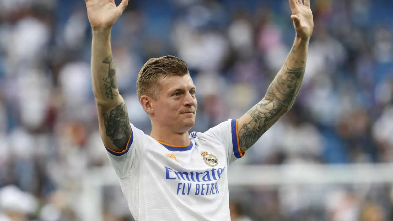 Kroos distrugge Hazard: “Qualcuno è venuto qui per riposarsi e per…”