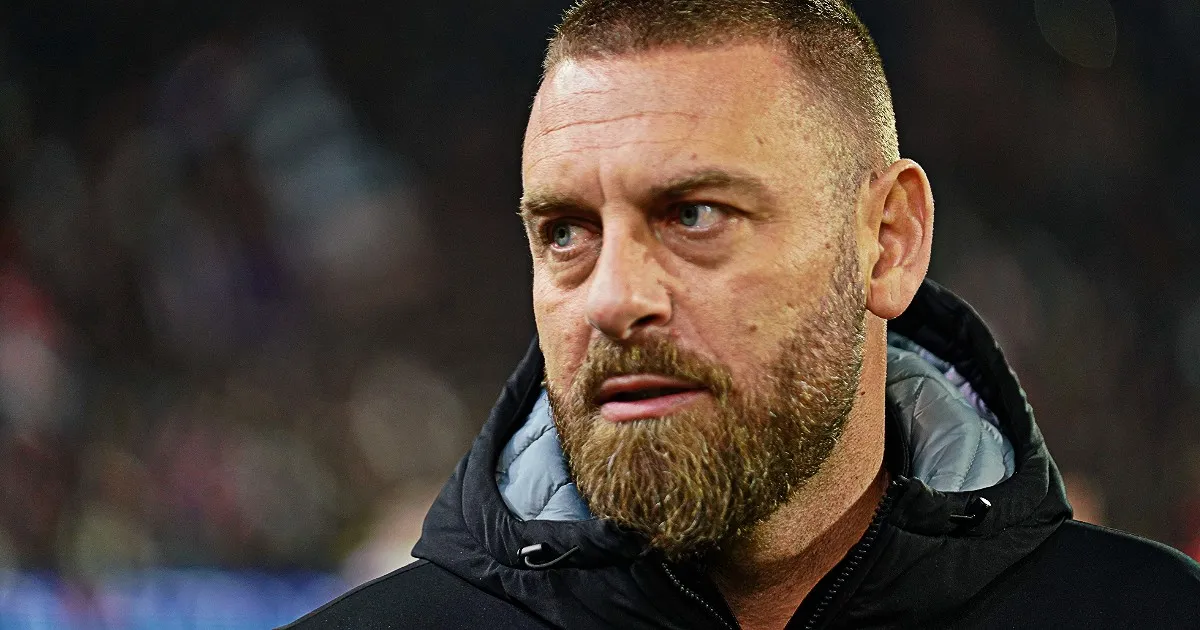 De Rossi sul papà: “Lavoriamo nello stesso posto, eppure quando mi vede scappa…”