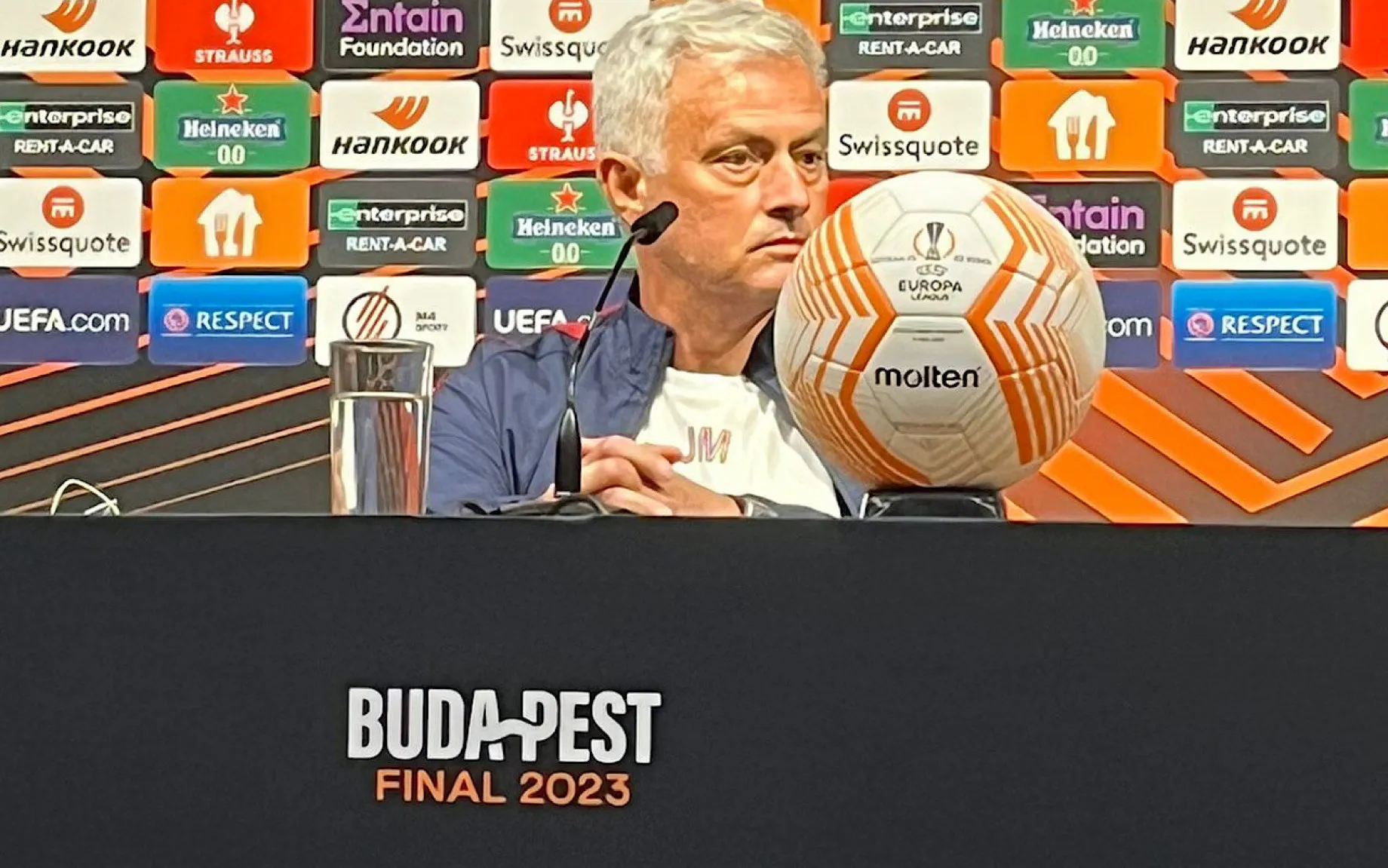 Mourinho si sfoga: “Io merito di più, anche i miei giocatori meritano di più. Sono stanco di…”