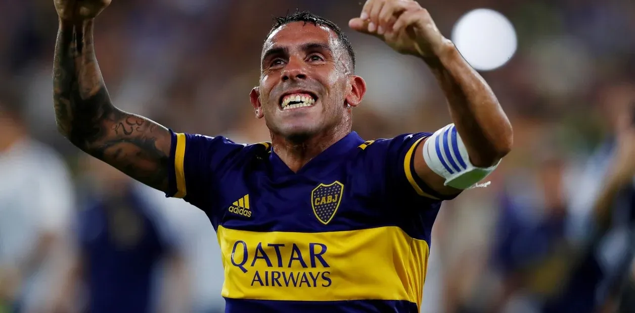 Tevez si schiera con i big d’Arabia: “Vi dico quante famiglie mantengo con i soldi della Cina…”