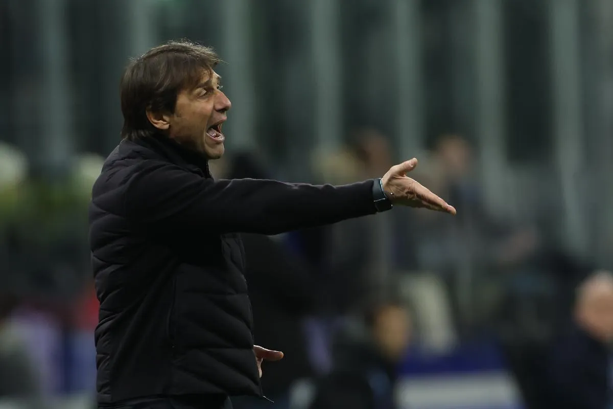 Mercato Napoli, contatti per attaccante: Conte chiede nuovi rinforzi