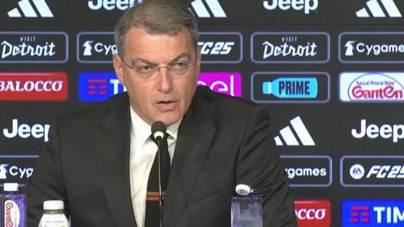 Calciomercato Juventus, se parte Kelly c’è un nome a sorpresa per la difesa