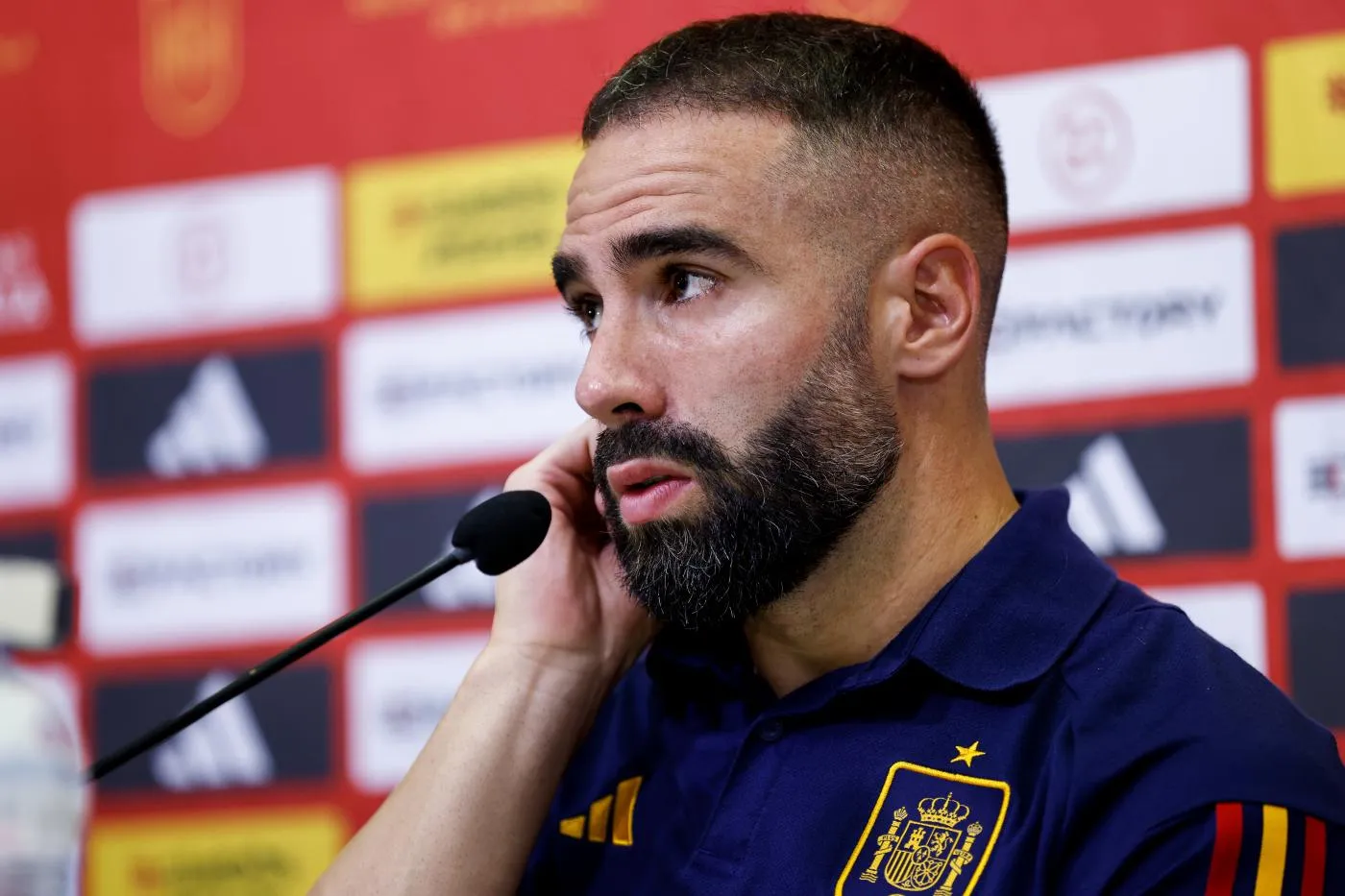 Carvajal si schiera con Veiga: “Al mio primo contratto ho pensato ai genitori, ho comprato…”