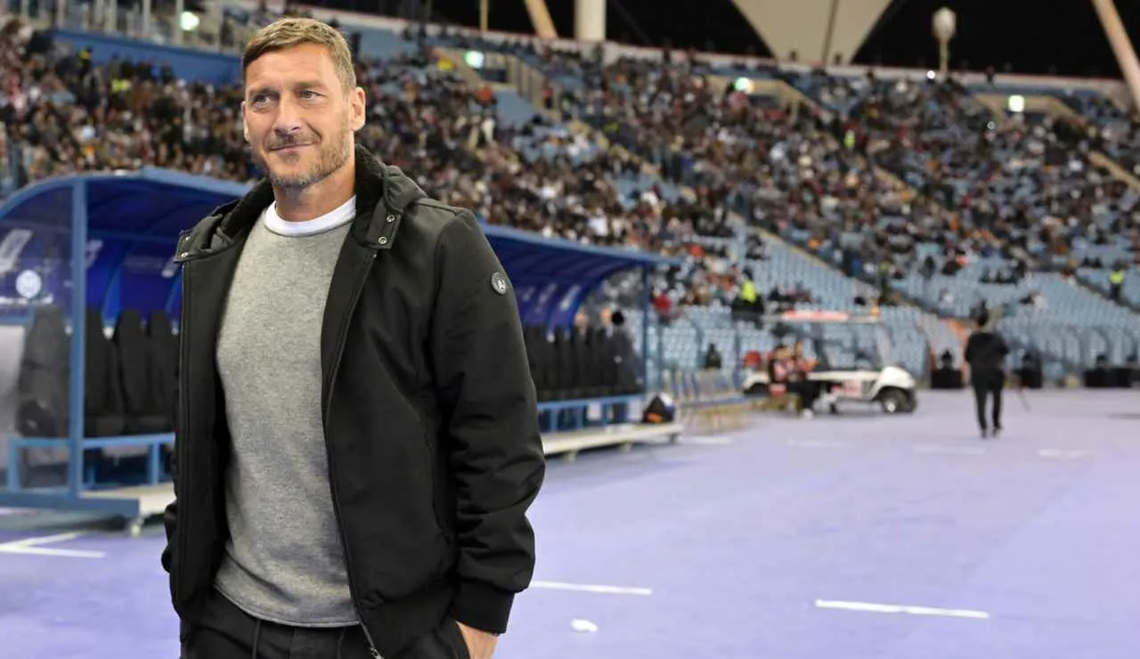 Totti su Mourinho: “Va elogiato, spero resti. Io alla Roma? Stop alle telefonate…”