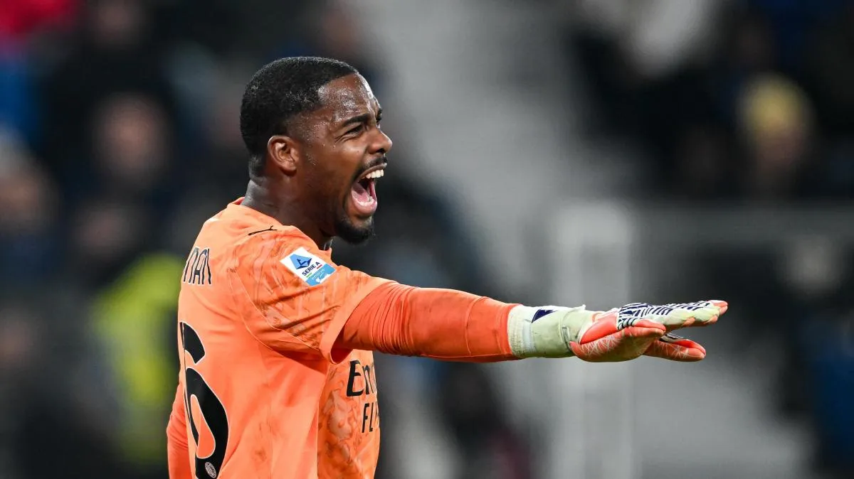 milan-contestazione-tifosi-maignan-blocca-squadra