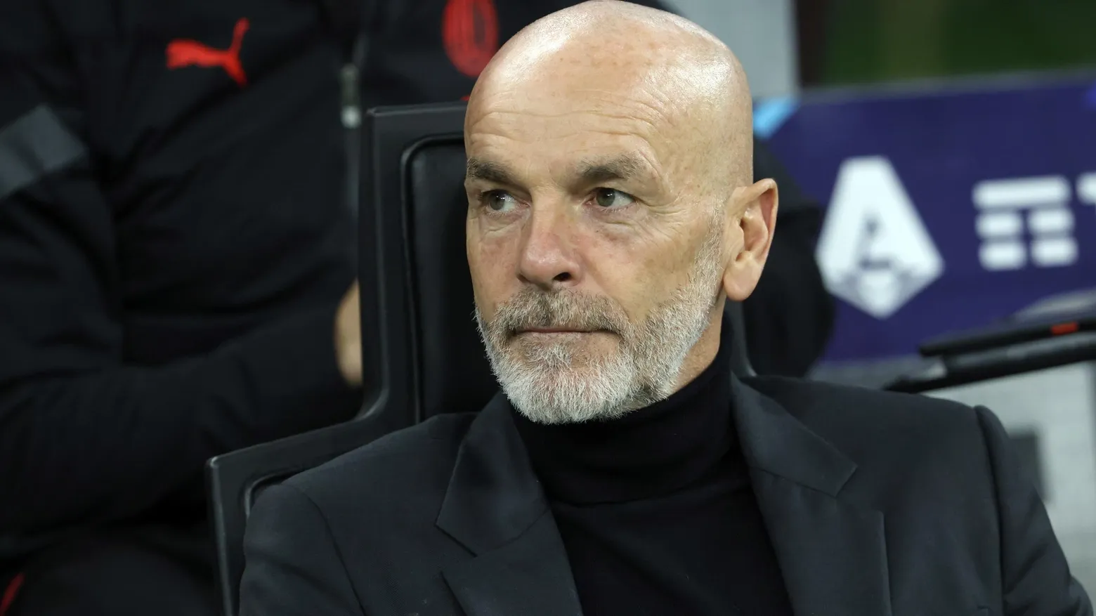 Milan, Pioli duro sul caso Maignan: “Gli ignoranti stiano a casa. Su Leao dico…”