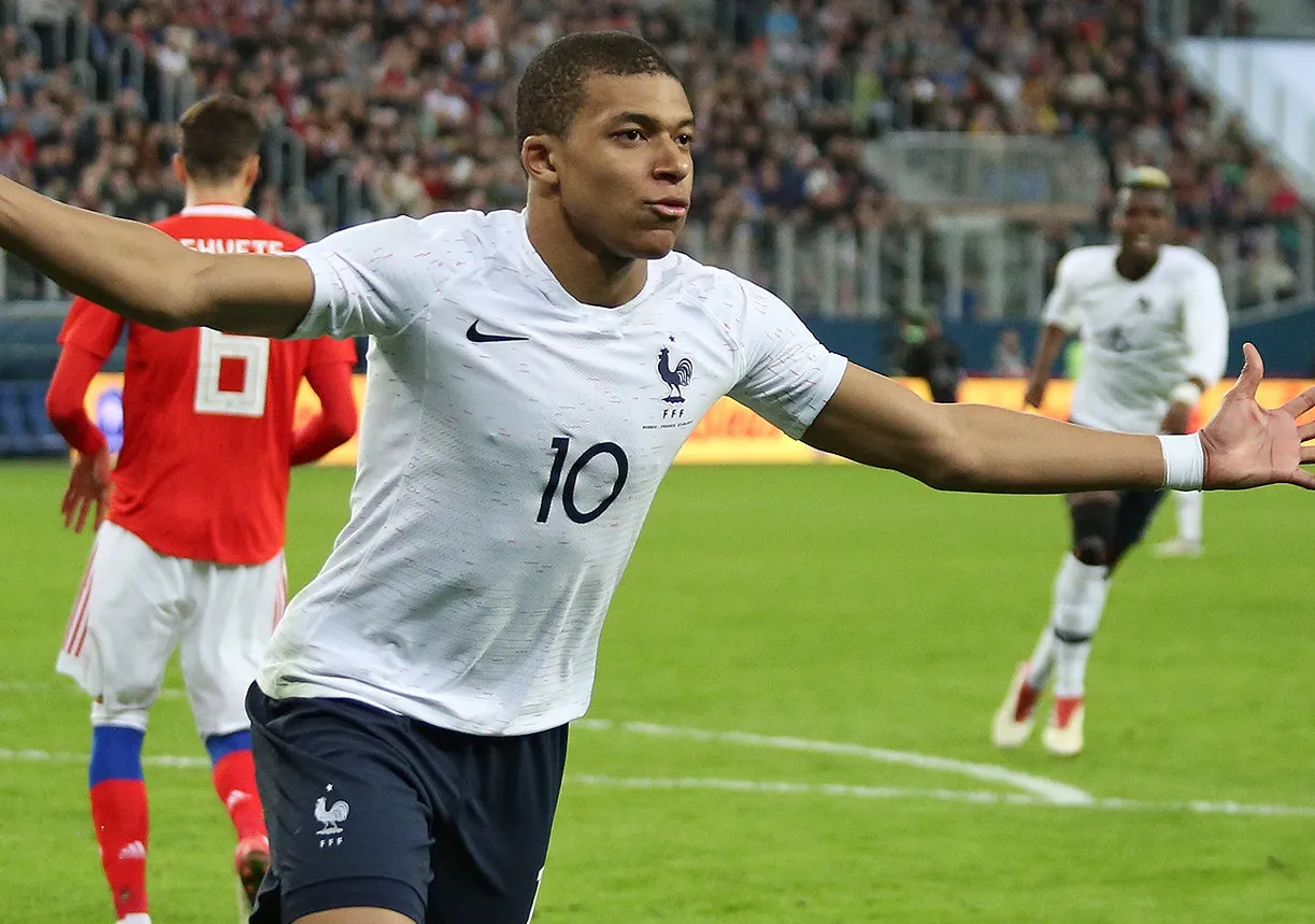 Ancelotti cambia il Real Madrid per Mbappé: le tre opzioni, un Big rischia...