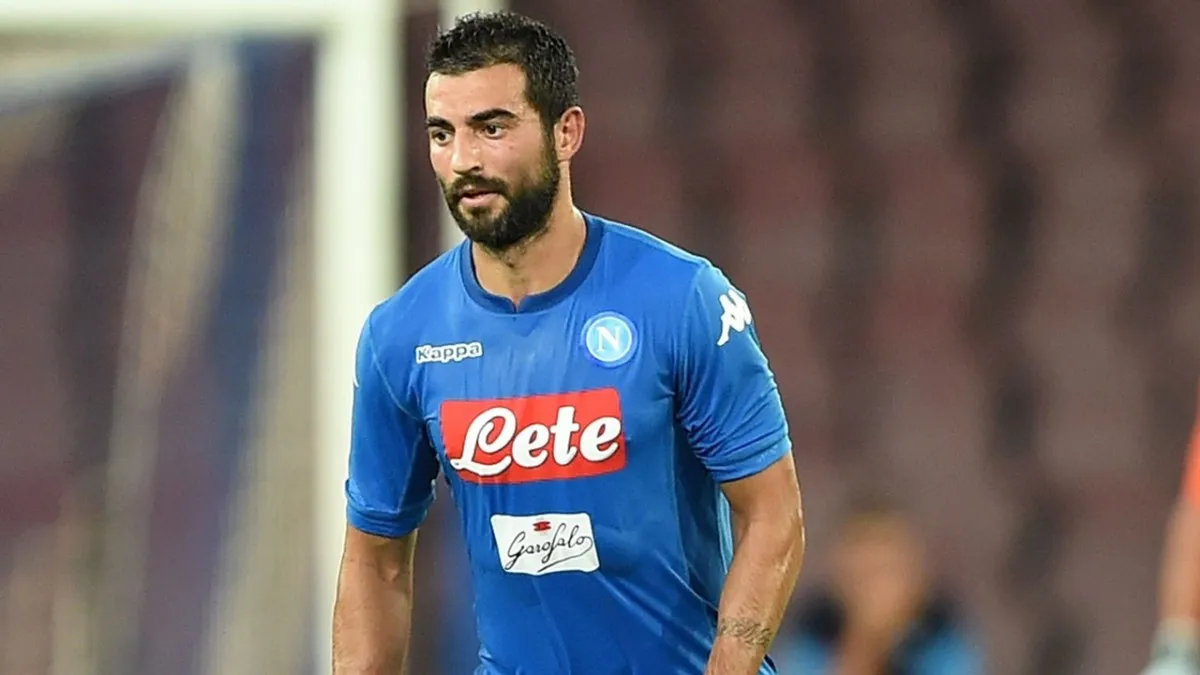 Albiol: “Vi racconto le follie di Behrami, beveva almeno dieci Red Bull e…”